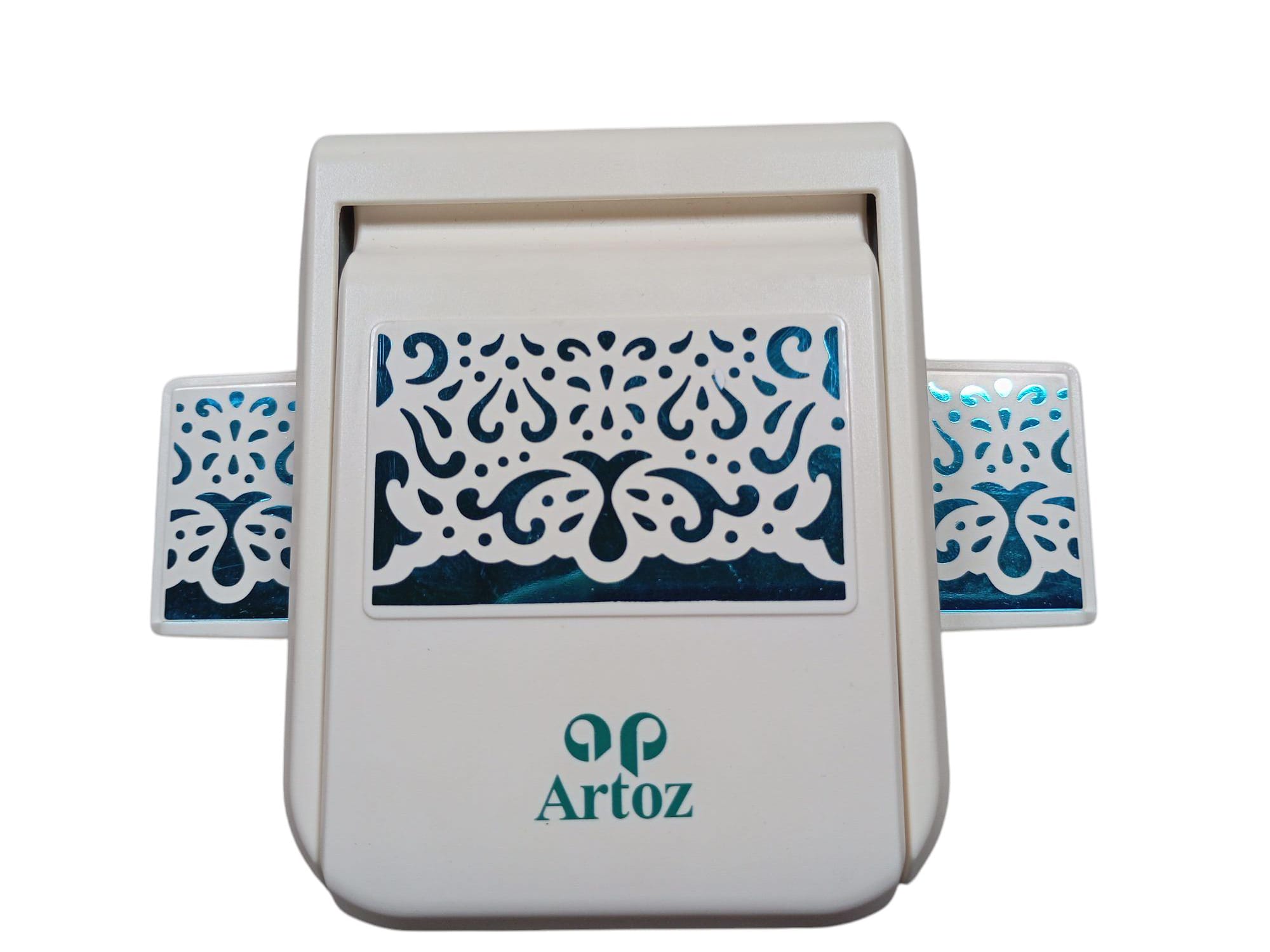 791de50a-3765-42d5-8370-07477ad2fae6 Furador Artoz – Formato de Bordado 64x38mm – Robustez e Precisão para Papéis de Até 220g/m²! - Image 1