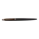 Esferográfica Parker Jot Grey GT – Elegância e Desempenho Refinado